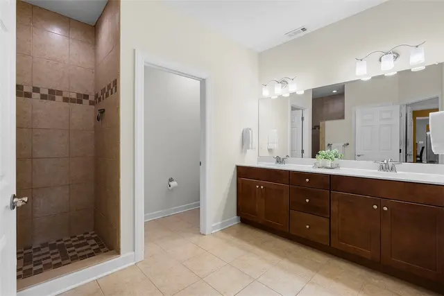 509 Altmyer Fields Ln gallery image 11