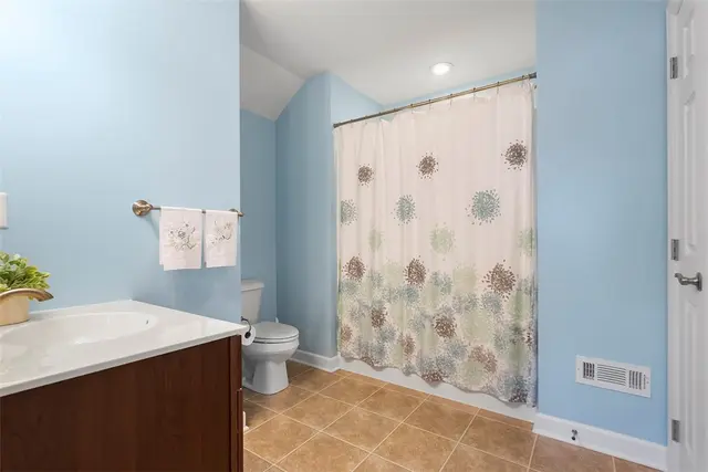 509 Altmyer Fields Ln gallery image 12