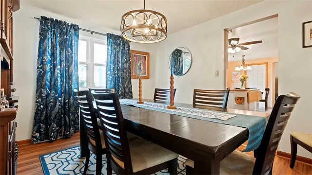 5096 Fountainwood Dr gallery image 2