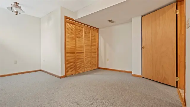 5096 Fountainwood Dr gallery image 7