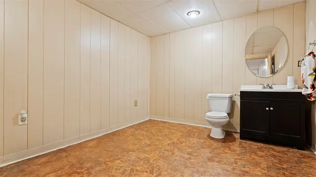 5096 Fountainwood Dr gallery image 8
