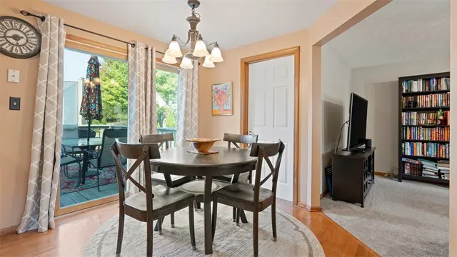 5096 Fountainwood Dr gallery image 10