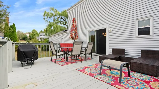 5096 Fountainwood Dr gallery image 18