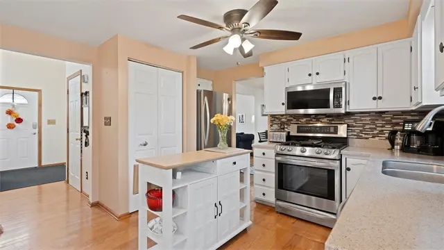 5096 Fountainwood Dr gallery image 23