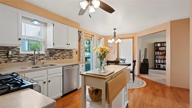 5096 Fountainwood Dr gallery image 26