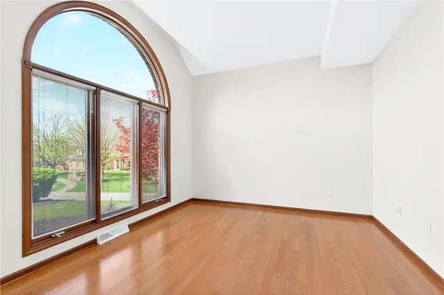510 Potomac Ct. gallery image 16