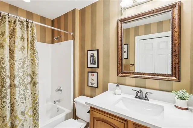 510 Shadow gallery image 9