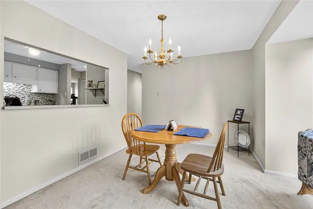 512 Dogwood Court gallery image 4