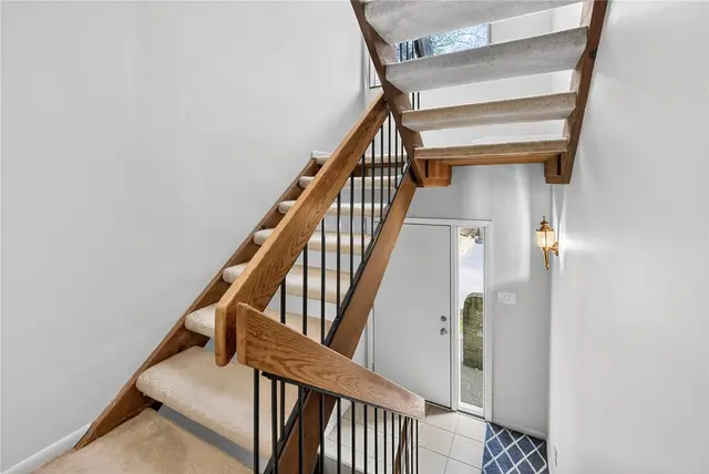 512 Dogwood Court gallery image 12