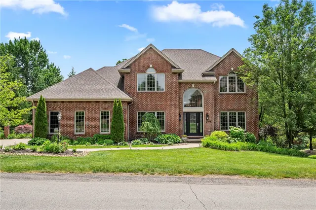 512 Laurel Oak Drive gallery image 2