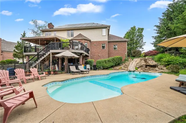 512 Laurel Oak Drive gallery image 13