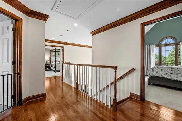 512 Laurel Oak Drive gallery image 15