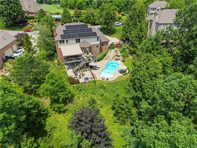 512 Laurel Oak Drive gallery image 17