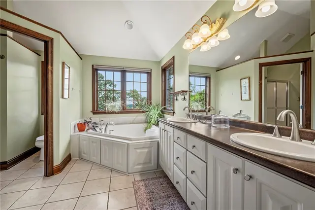512 Laurel Oak Drive gallery image 27