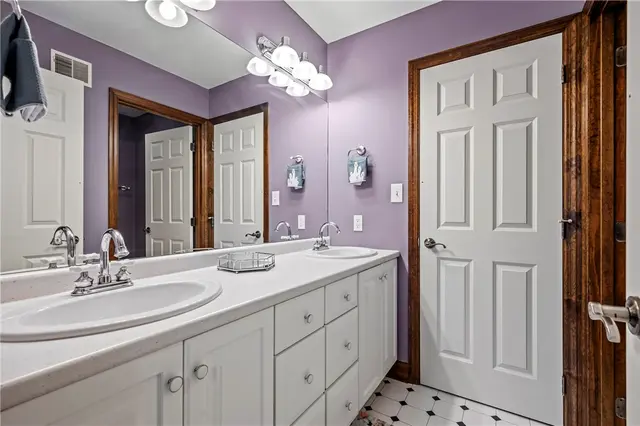 512 Laurel Oak Drive gallery image 33