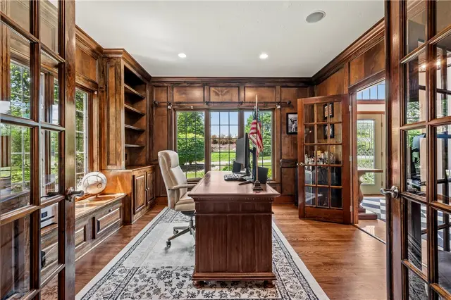 512 Laurel Oak Drive gallery image 37