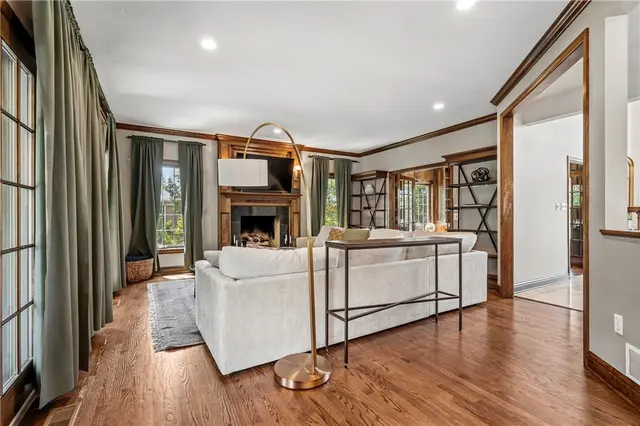 512 Laurel Oak Drive gallery image 41