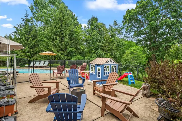 512 Laurel Oak Drive gallery image 45