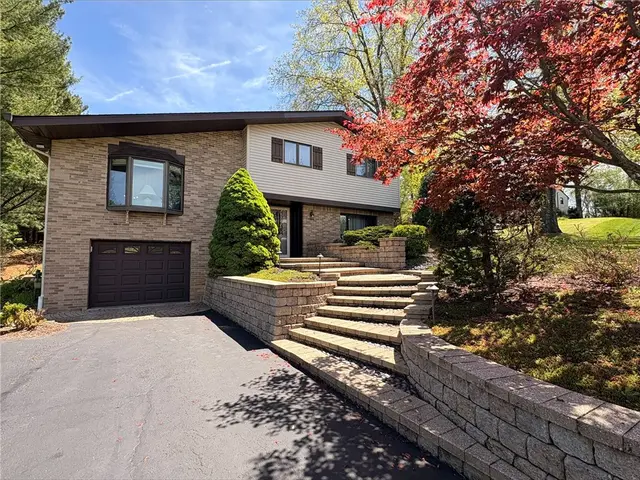 5122 Leroy Dr gallery image 2