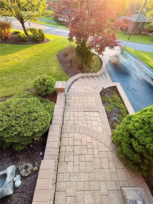 5122 Leroy Dr gallery image 8