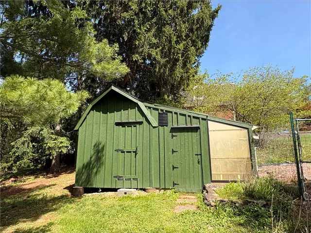 5122 Leroy Dr gallery image 17