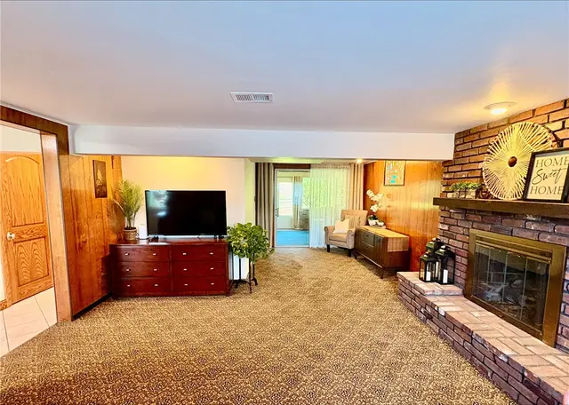 5122 Leroy Dr gallery image 18