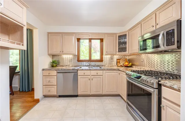 5122 Leroy Dr gallery image 27