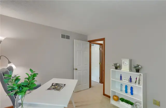 5124 Bronwyn Ct gallery image 3