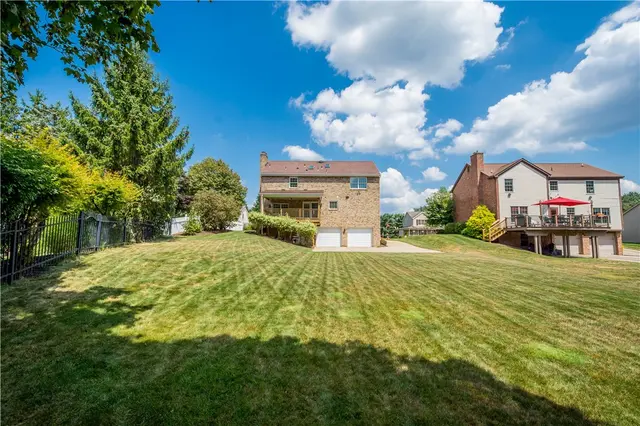 5128 Karrington Dr. gallery image 3