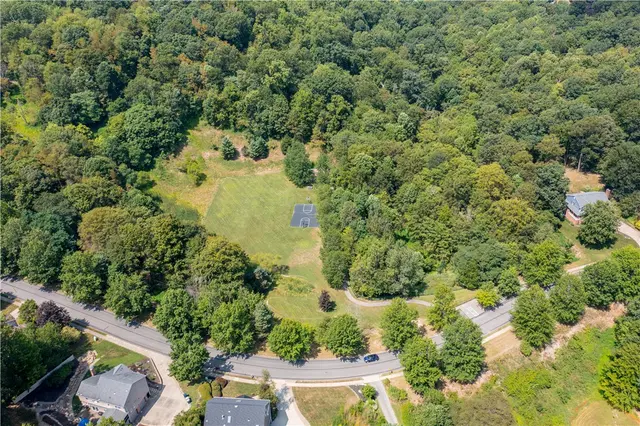 5128 Karrington Dr. gallery image 4
