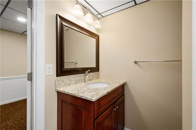 5128 Karrington Dr. gallery image 7