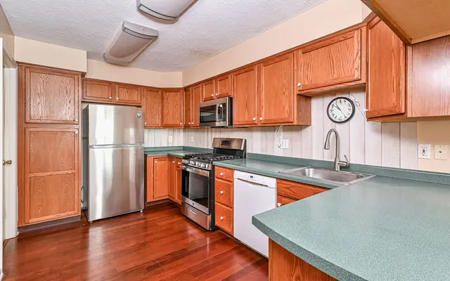 5128 Polo Fields DRIVE gallery image 23