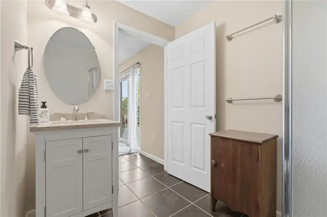 513 Madison Dr gallery image 36