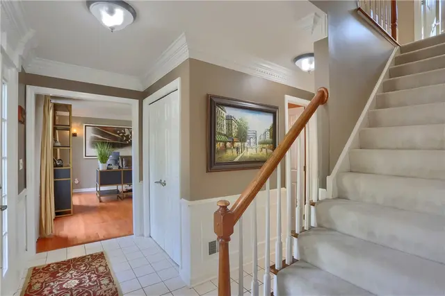 514 Colony Ct gallery image 10