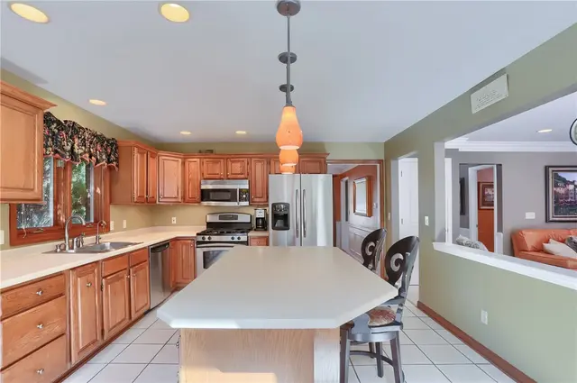 514 Colony Ct gallery image 15