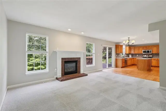514 Luke Ct gallery image 6