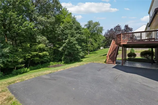514 Luke Ct gallery image 8