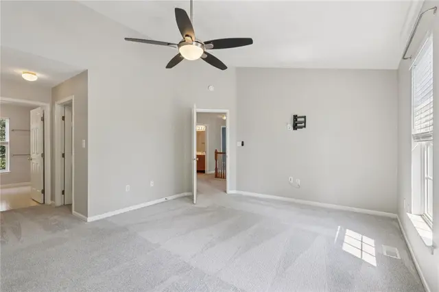 514 Luke Ct gallery image 10