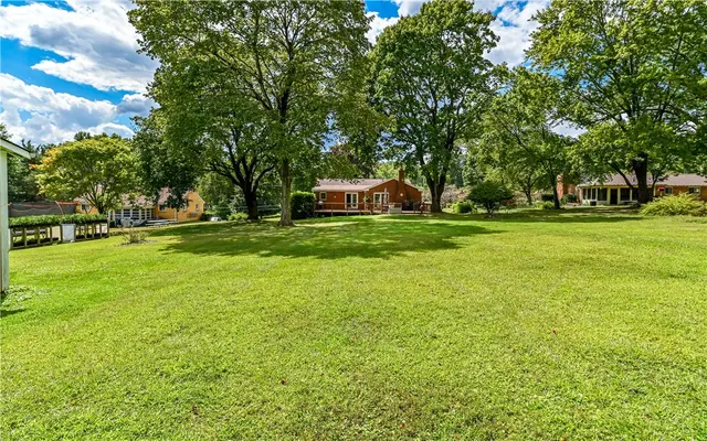 5144 Virginia Drive gallery image 6