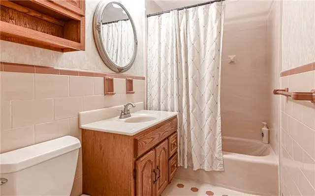 5144 Virginia Drive gallery image 8