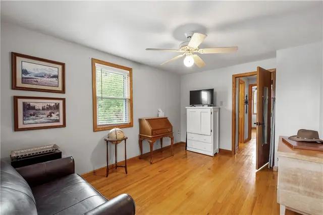 515 Demmler Drive gallery image 4