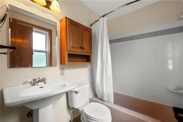 515 Demmler Drive gallery image 9