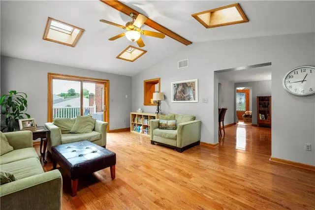 515 Demmler Drive gallery image 31
