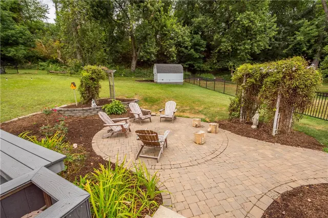 515 Demmler Drive gallery image 38