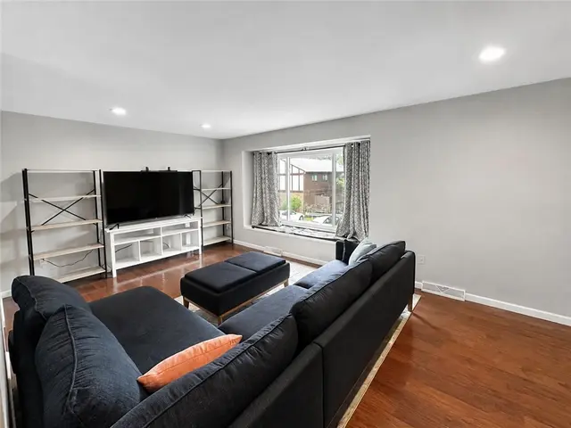 515 Kingsberry Ct 515 gallery image 15