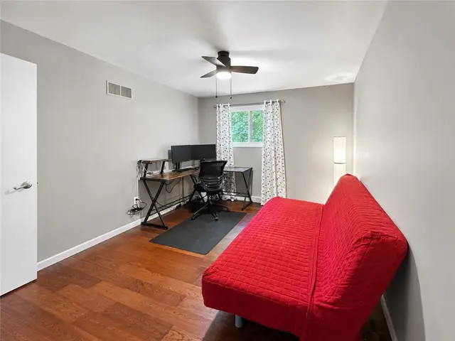 515 Kingsberry Ct 515 gallery image 18