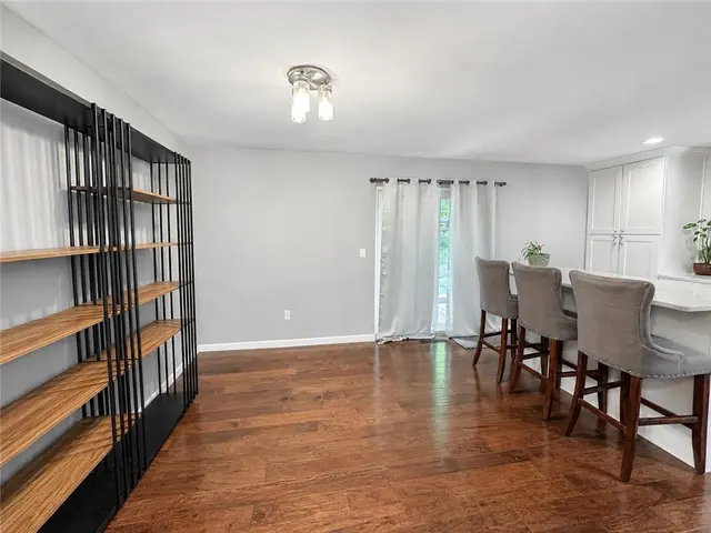 515 Kingsberry Ct 515 gallery image 24
