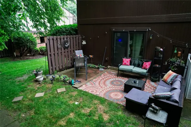 515 Kingsberry Ct 515 gallery image 31