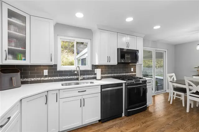 515 NEOLA DRIVE gallery image 29