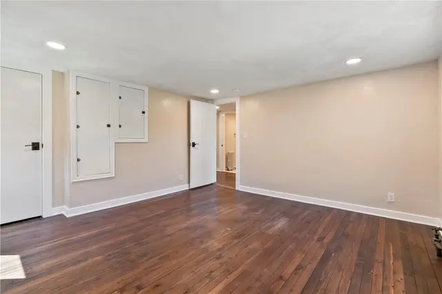 5154 N Pioneer Rd gallery image 6
